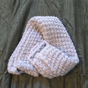 Cozy Knit Scarf in Light Gray